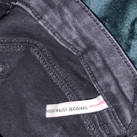 Garage high-waisted stretchy jean Size 05 US (fits smaller) - Picture 4 of 4